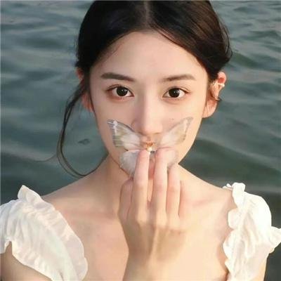 黑影窥窗